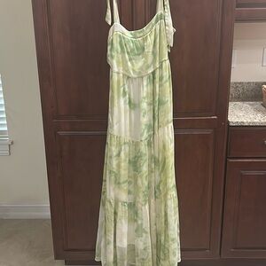 Elegant Green Tie-Dye Maxi Dress